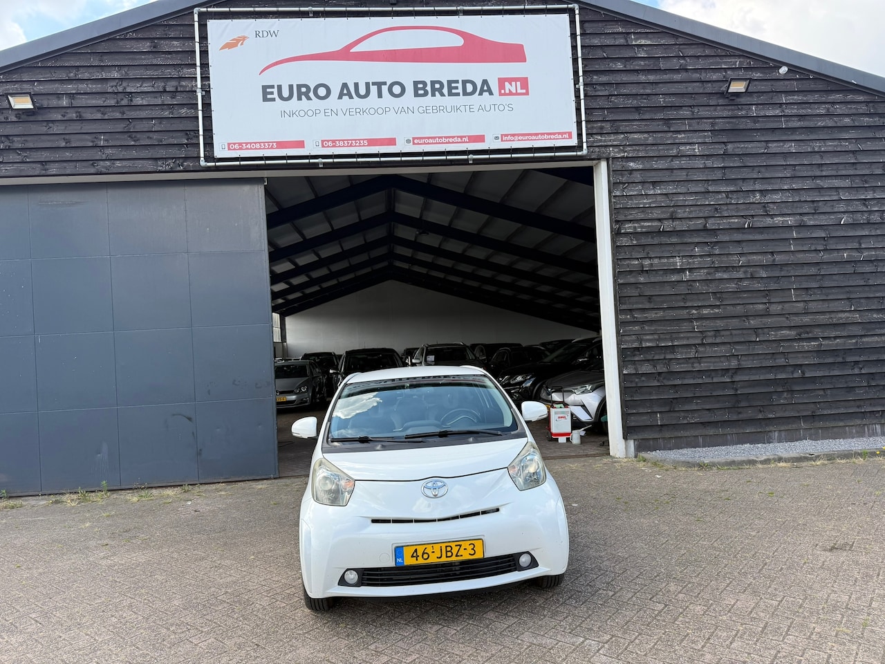 Toyota iQ - 1.0 VVTi Aspiration 1.0 VVTi Aspiration - AutoWereld.nl