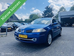 Renault Mégane Grand Tour - 1.6-16V Business Line Pano-dak / Airco / Trekhaak / Cruise