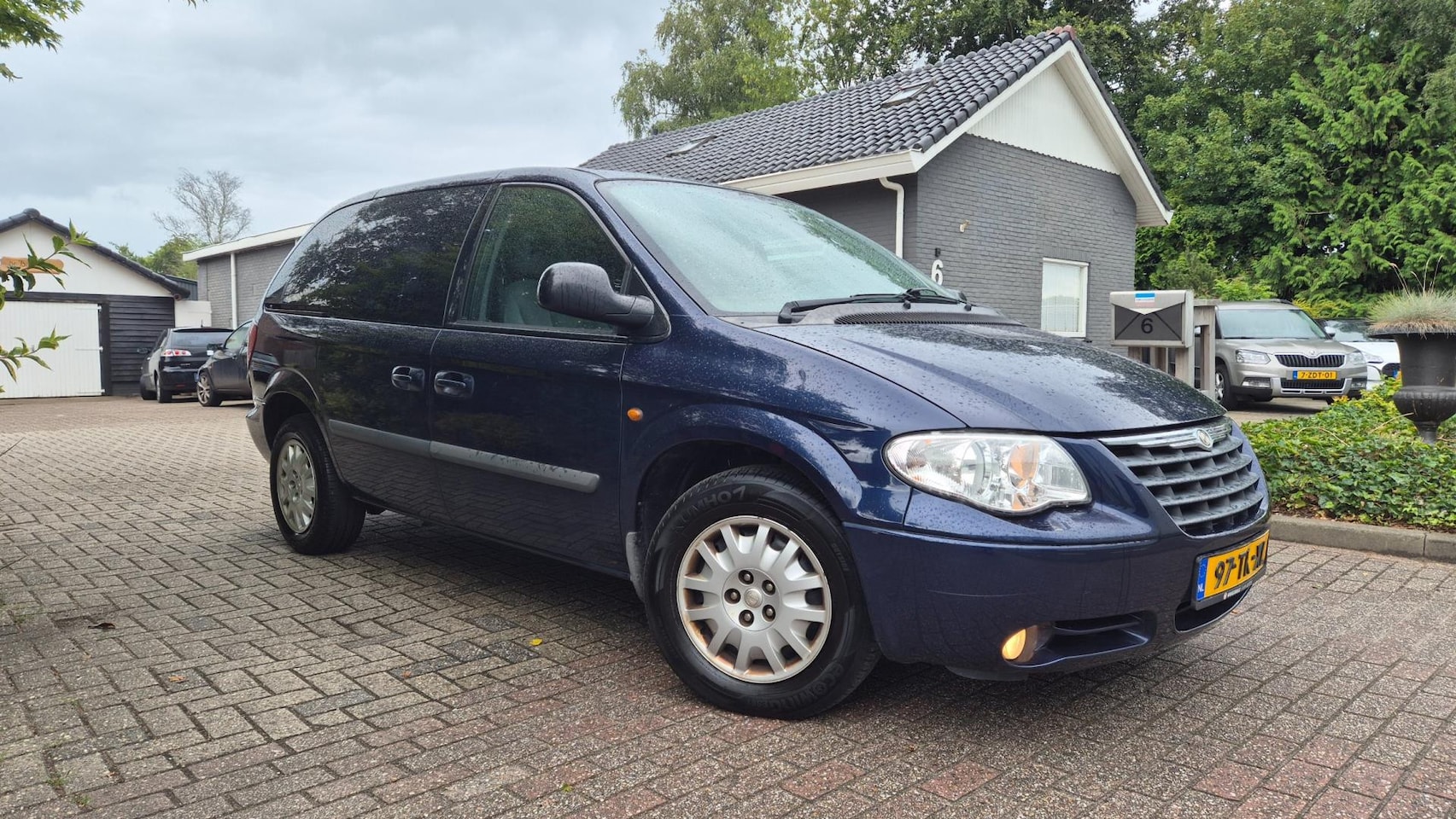 Chrysler Voyager - 2.5 CRD SE Luxe CLIMA-7 PERSOONS 2006 - AutoWereld.nl