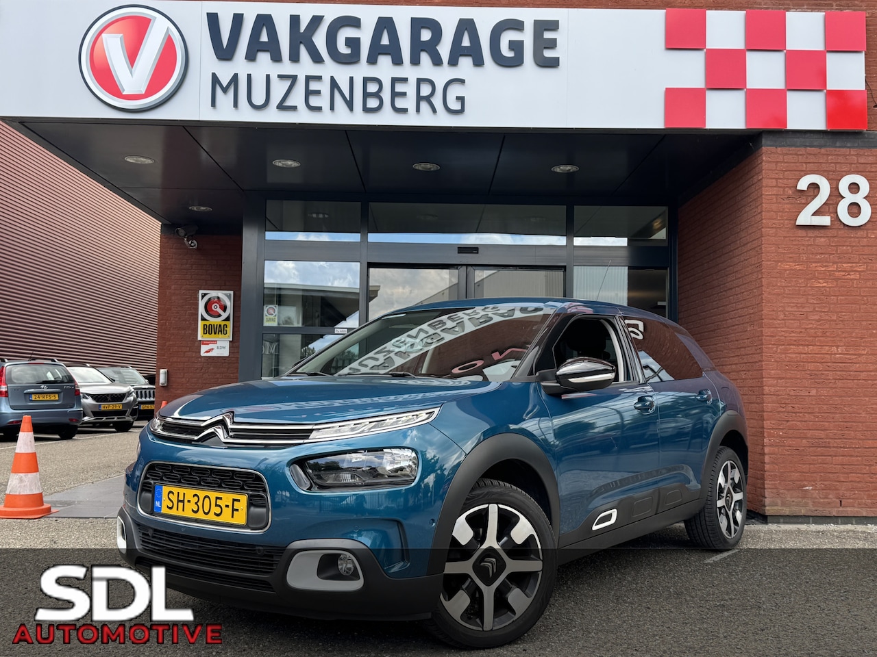 Citroën C4 Cactus - 1.2 PureTech Shine // NAVI // CAMERA // PANODAK // CLIMA // CRUISE // DAB RADIO // - AutoWereld.nl