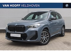 BMW iX1 - xDrive30 M Sport / Panoramadak / Trekhaak / Sportstoelen / Achteruitrijcamera / M Adaptief