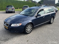 Volvo V70 - 1.6 T4 Limited Edition, Verliest Koelvloeistof