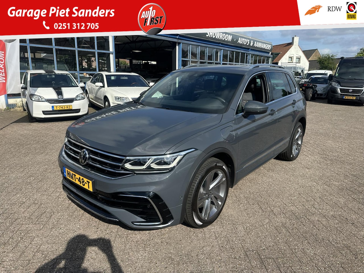 Volkswagen Tiguan - 1.4 TSI eHybrid R-Line I Camera I IQ-Light I Adap. Cruise I Stoel/stuur verw. - AutoWereld.nl