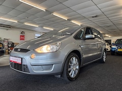 Ford S-Max - 2.0-16V. 7-pers, trekhaak, cruise/climate, navi en dealer onderhouden