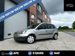 Ford Fiesta - 1.3-8V Champion | NW KOPPELING | AIRCO | ELEK RAMEN |