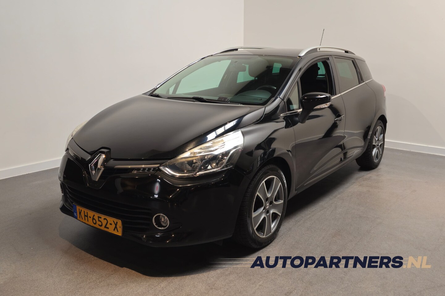 Renault Clio Estate - 0.9 TCe Night&Day - Navi - Cruise - Park. sensoren - AutoWereld.nl