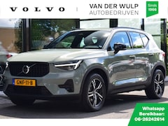 Volvo XC40 - B4 197Pk Plus Dark | Trekhaak | Verwarmde voorruit | Driver Assi