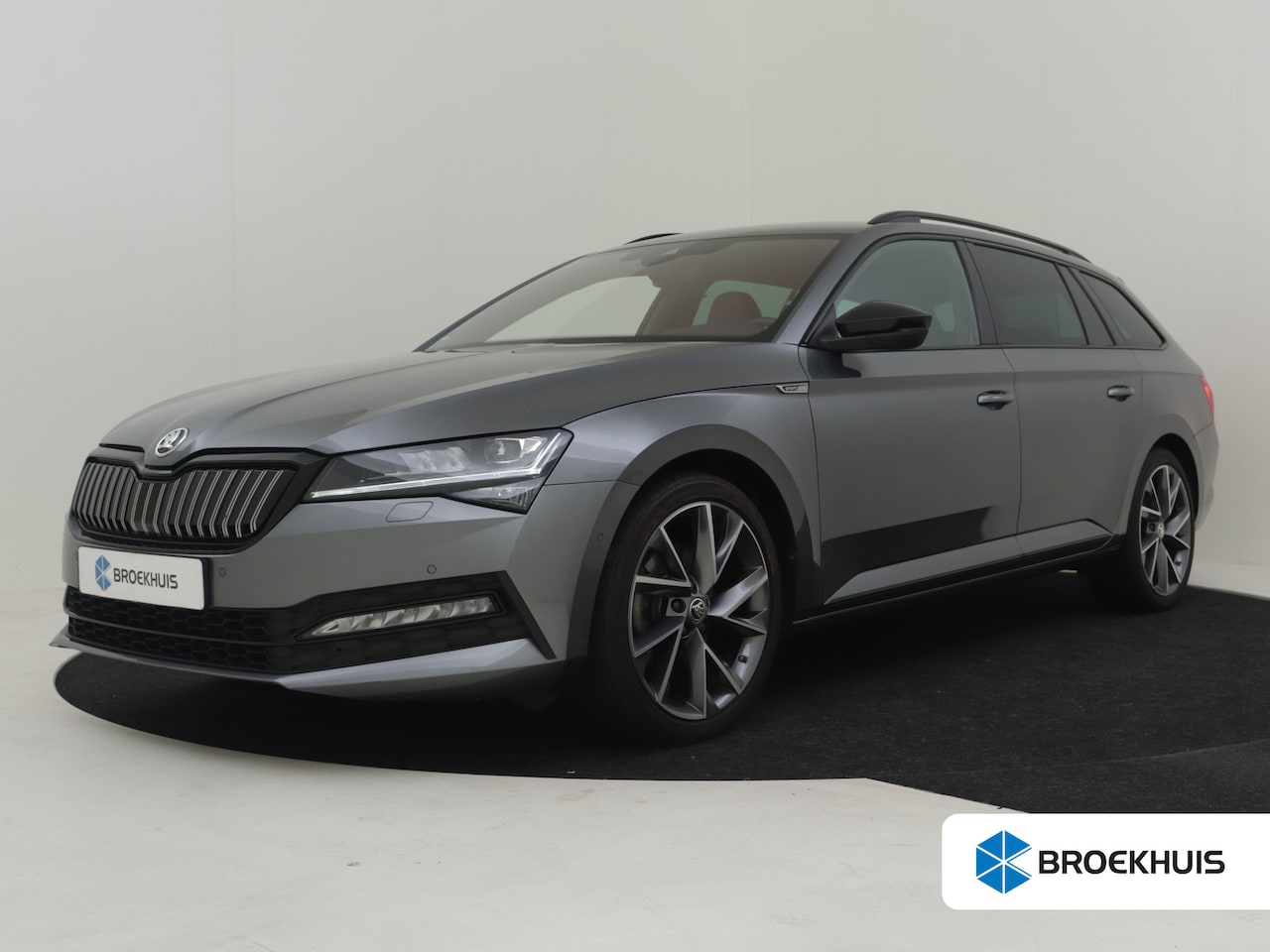 Skoda Superb Combi - Sportline iV 218pk - AutoWereld.nl