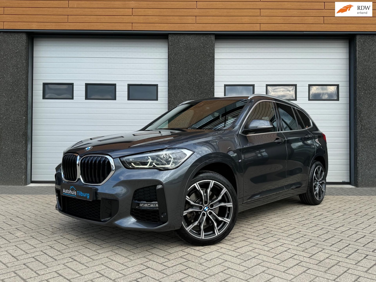 BMW X1 - SDrive20i 192PK LCI M-Sport Camera Navi HUD - AutoWereld.nl