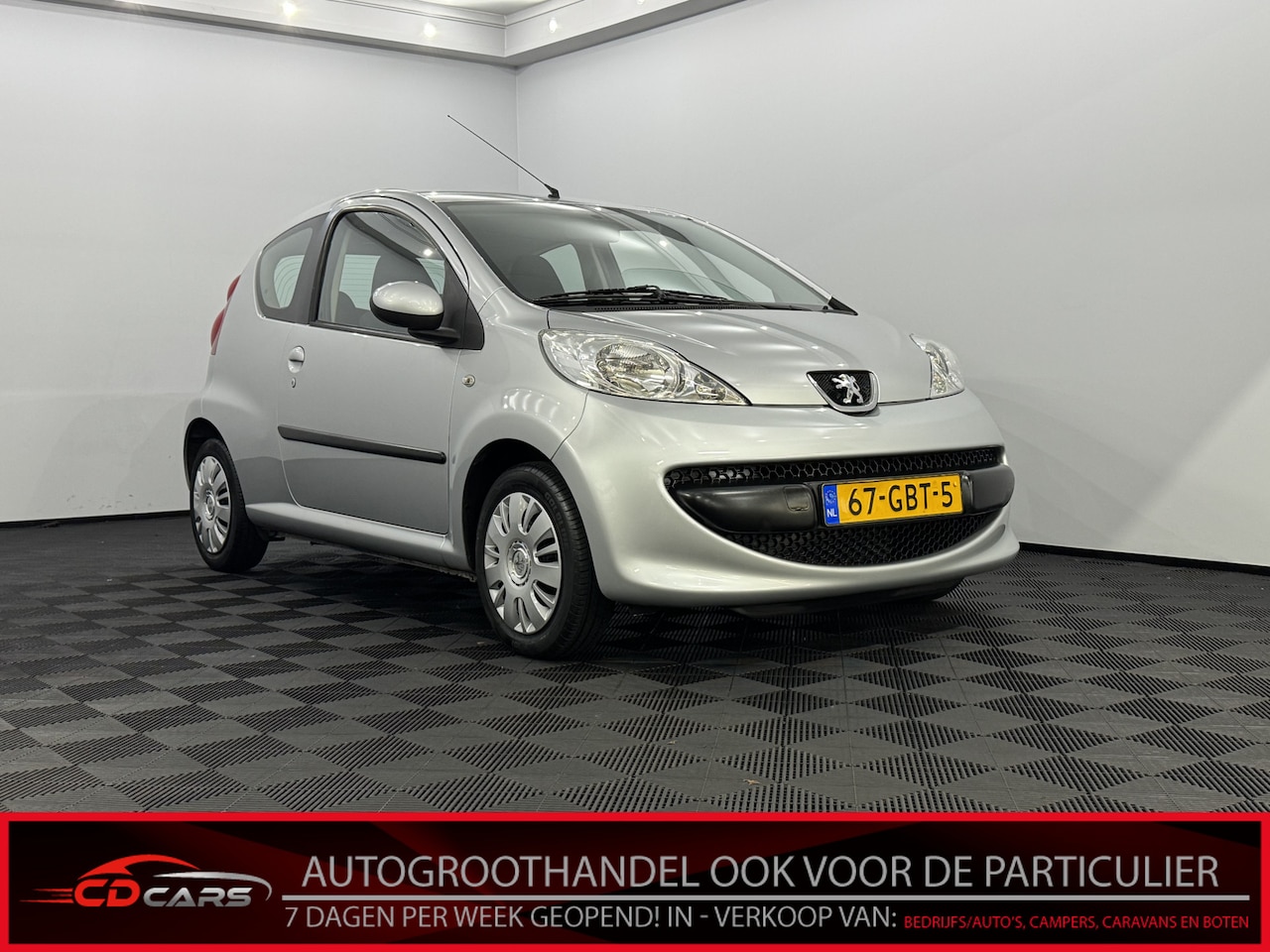 Peugeot 107 - 1.0-12V XS Airco, Radio Bij de verkoop van gebruikte voertuigen door CD-Cars wordt geen st - AutoWereld.nl