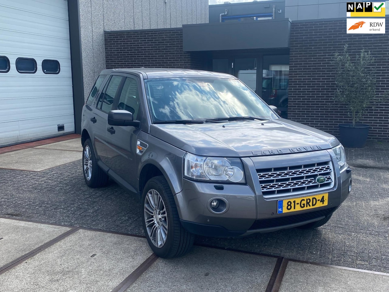 Land Rover Freelander - 2.2 TD4 SE AUT. NAVI, LEER, nette Dealerauto - AutoWereld.nl