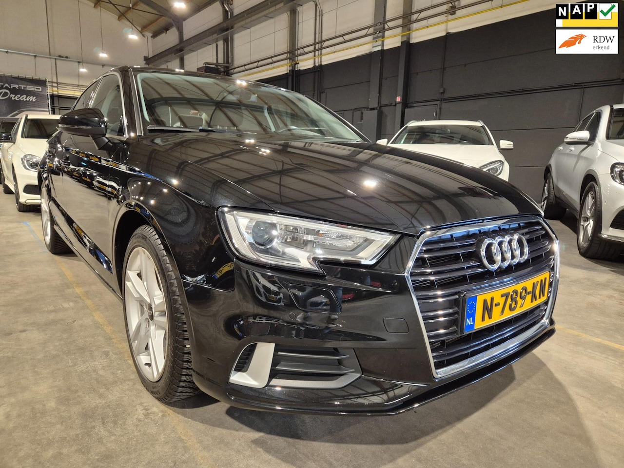 Audi A3 Limousine - 30 TFSI Design Pro Line Plus - Clima - Cruise - Sportstoelen - Stoelverwarming - AutoWereld.nl
