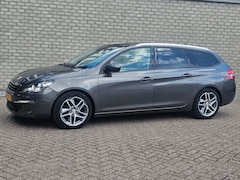 Peugeot 308 SW - 1.2 PureTech Blue Lion Pano-dak/Trekhaak