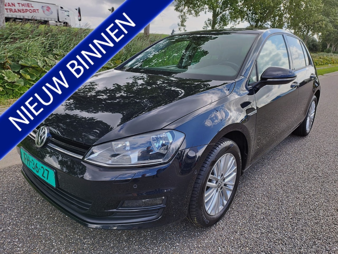 Volkswagen Golf - 1.2 TSI CUP ** 5 DRS ** Airco ** LM velgen ** Stoelverwarming ** PDC ** V + A ** inparkeer - AutoWereld.nl