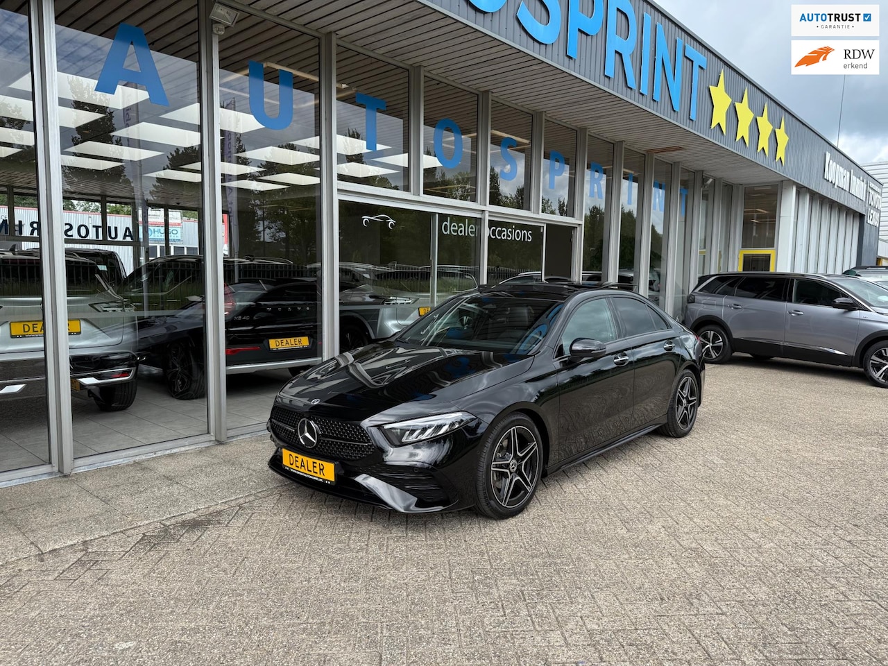 Mercedes-Benz A-klasse - 200 AMG Line / PANORAMADAK / VOL VOL OP OPTIE - AutoWereld.nl