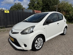 Toyota Aygo - 1.0 VVT-i Comfort 5 Drs Airco/StrBkr/Elektr Ramen