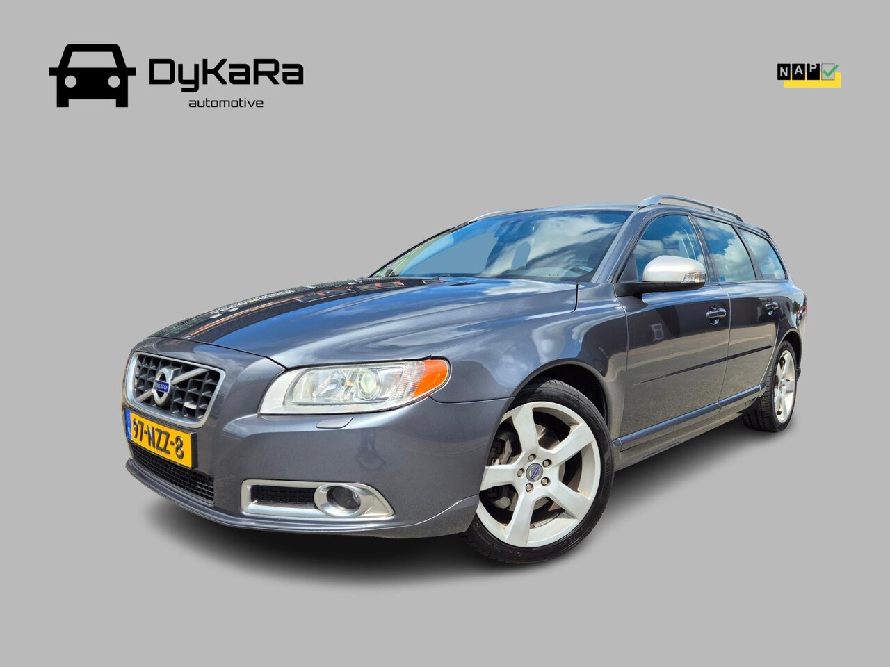 Volvo V70 - 2.0T R-Edition Trekhaak, Navi, Cruise, NAP - AutoWereld.nl