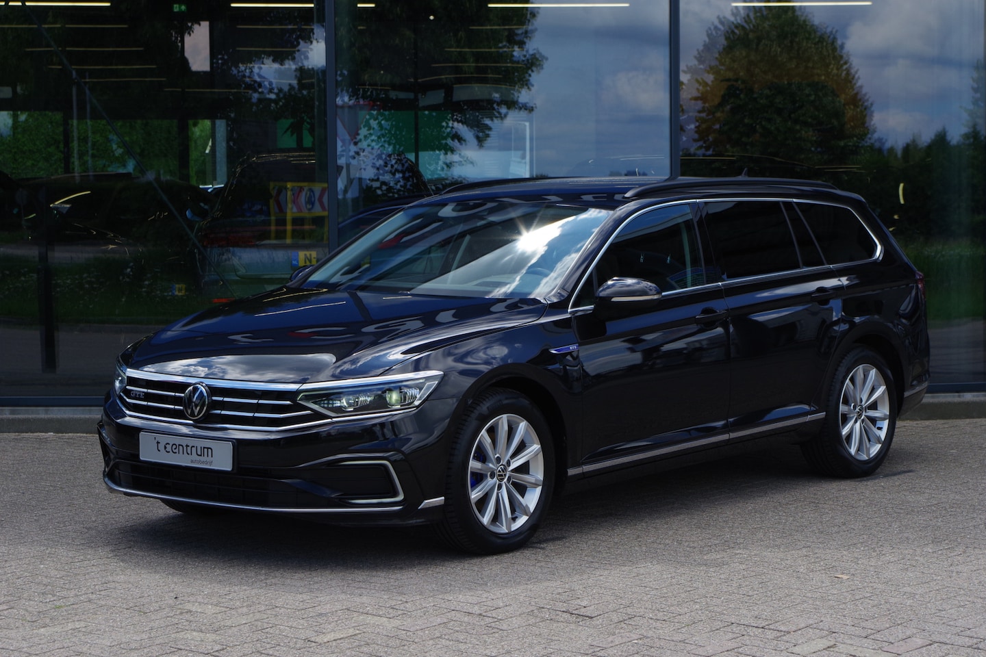 Volkswagen Passat Variant - 1.4 TSI PHEV GTE 218 PK BNS, Trekhaak, IQ-LED, Adap. Cruise Control, Camera, Massage - AutoWereld.nl