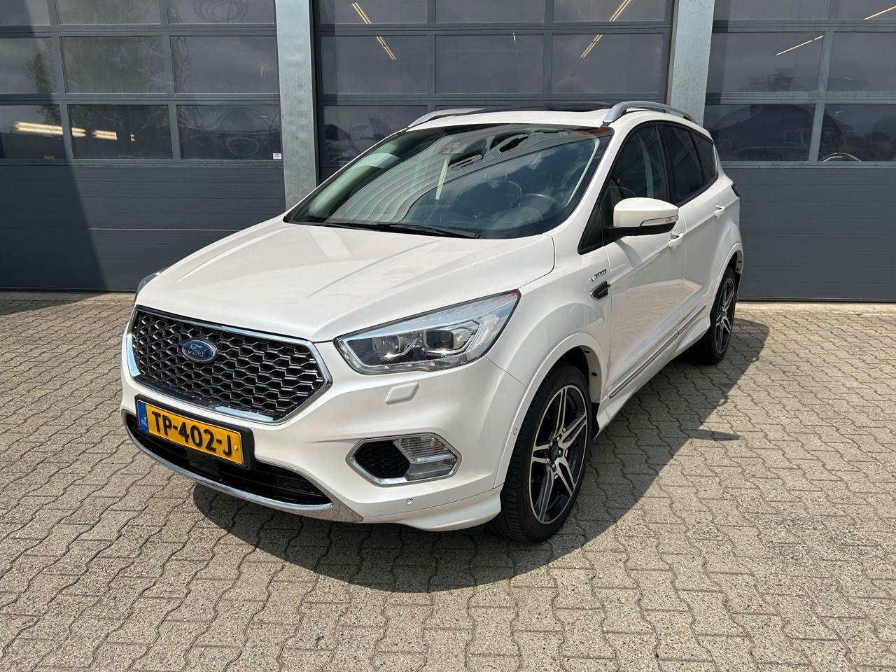 Ford Kuga - 1.5 EcoBoost Vignale 1.5 EcoBoost 150pk Vignale - AutoWereld.nl