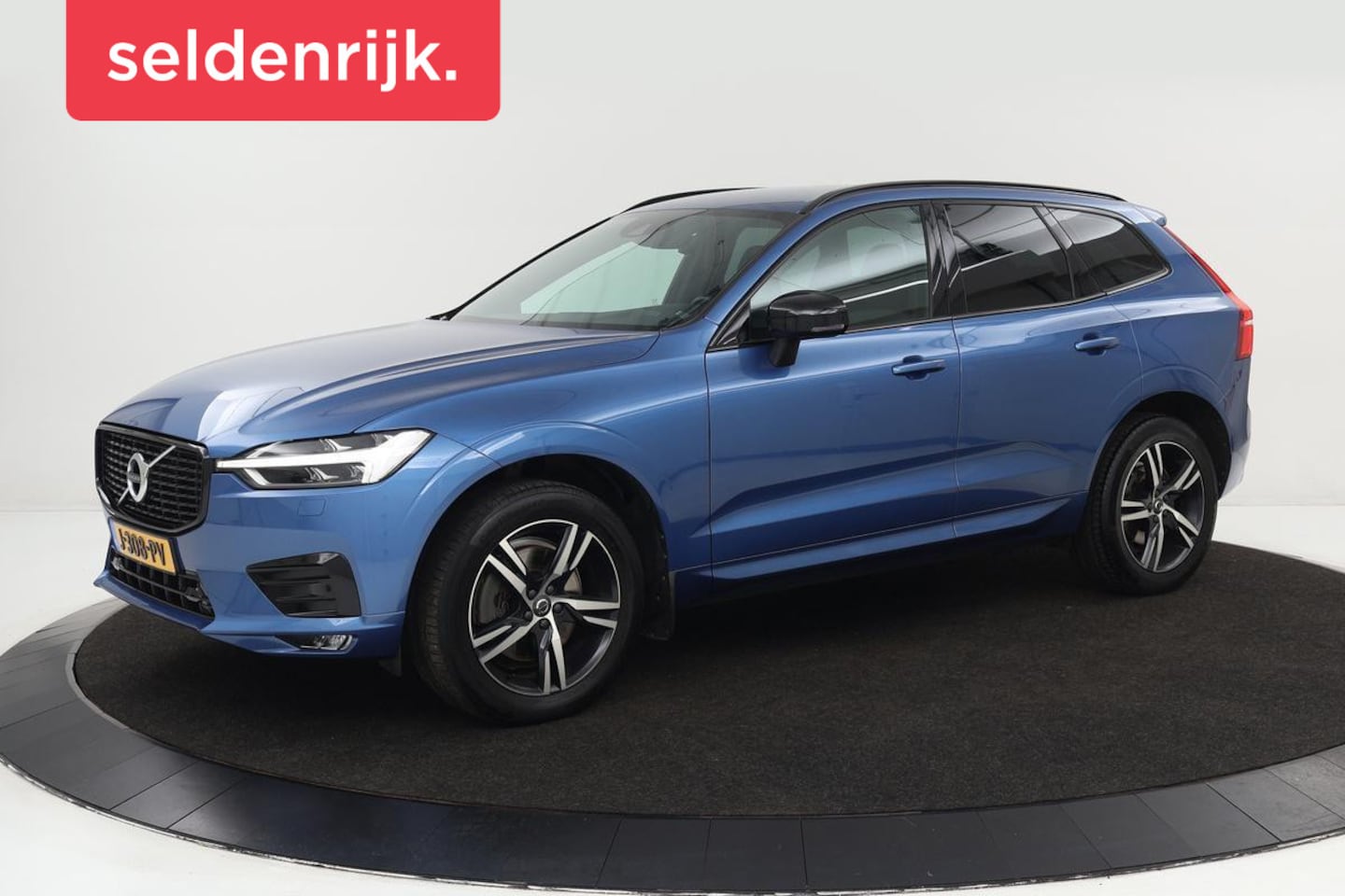 Volvo XC60 - 2.0 D4 R-Design | Adaptive cruise | Stoel & stuurverwarming | Trekhaak | Half leder | Full - AutoWereld.nl