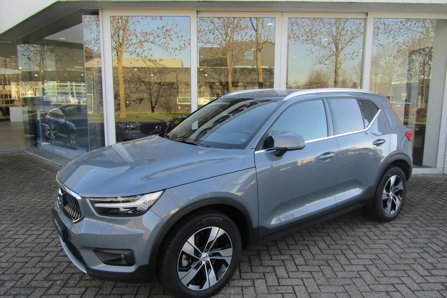 Volvo XC40 - T4 INSCRIPTION AUT. | LEER | VISUAL PARK ASSIST | TREKHAAK - AutoWereld.nl