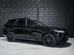 Volvo XC90 - 2.0 T8 Recharge AWD R-Design | All Black | Cognac Leer | H&K | HUD | Pano | BLIS | Trekh.