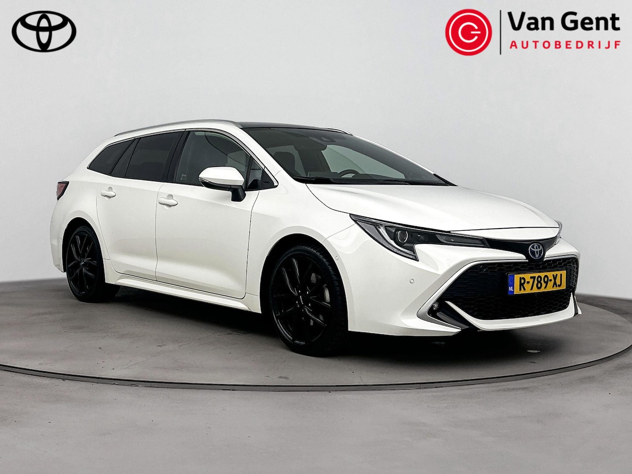 Toyota Corolla Touring Sports - 2.0 Hybrid GR-Sport Plus | Panoramadak | Trekhaak | Dodehoek | JBL | Stoelverwarming | Par - AutoWereld.nl