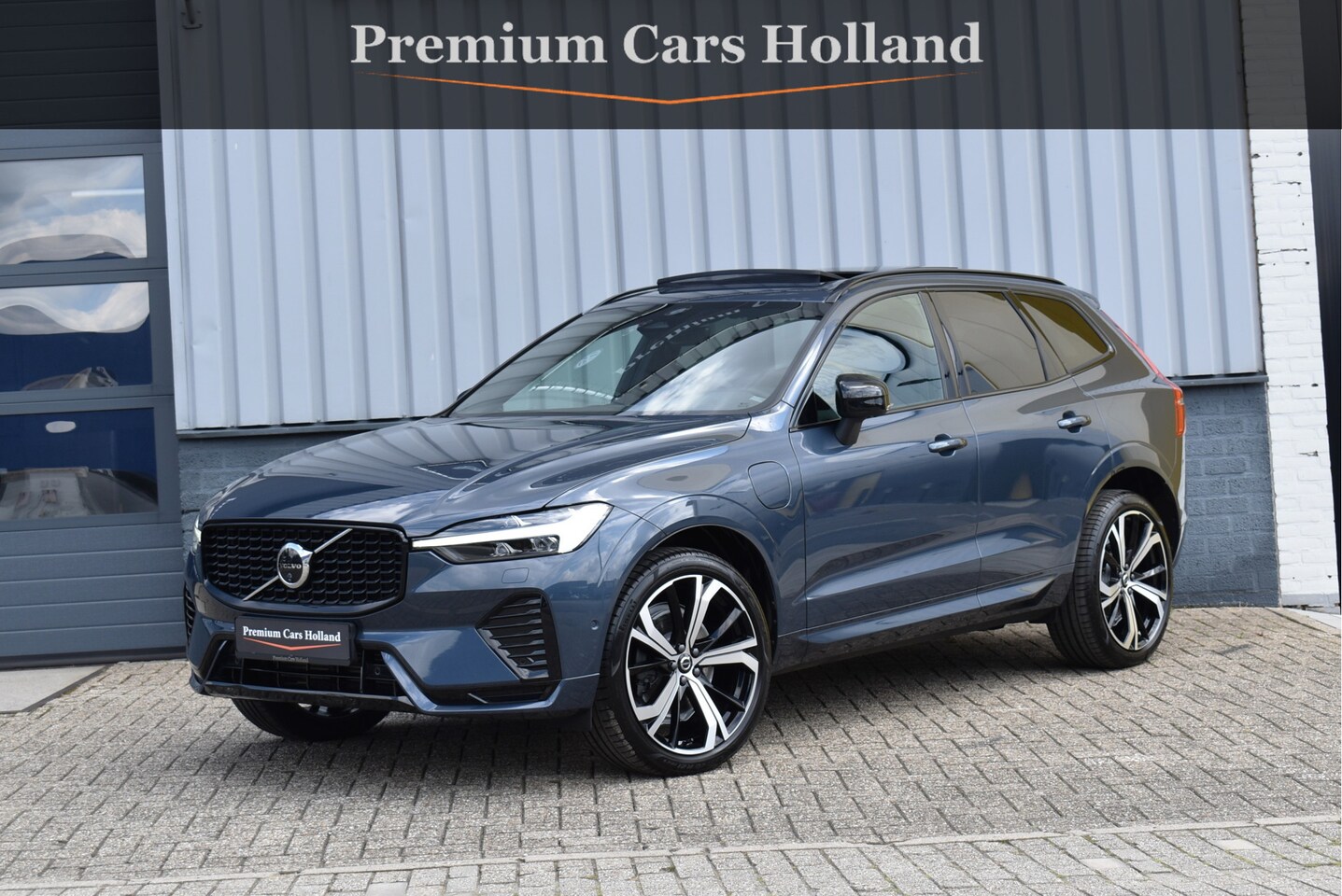 Volvo XC60 - 2.0 T6 Plug-in Hybrid AWD 253 Pk R-Design H/K Pano Memory Navi Leder 21 Inch - AutoWereld.nl