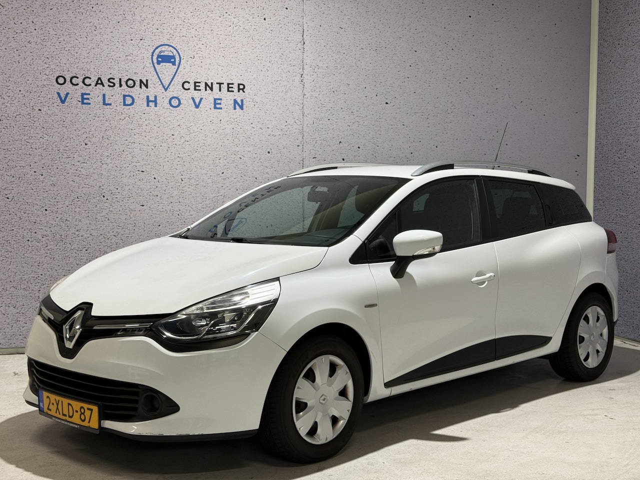Renault Clio Estate - 0.9 TCe Expression // NAVI // TREKHAAK // CRUISE CONTROL - AutoWereld.nl