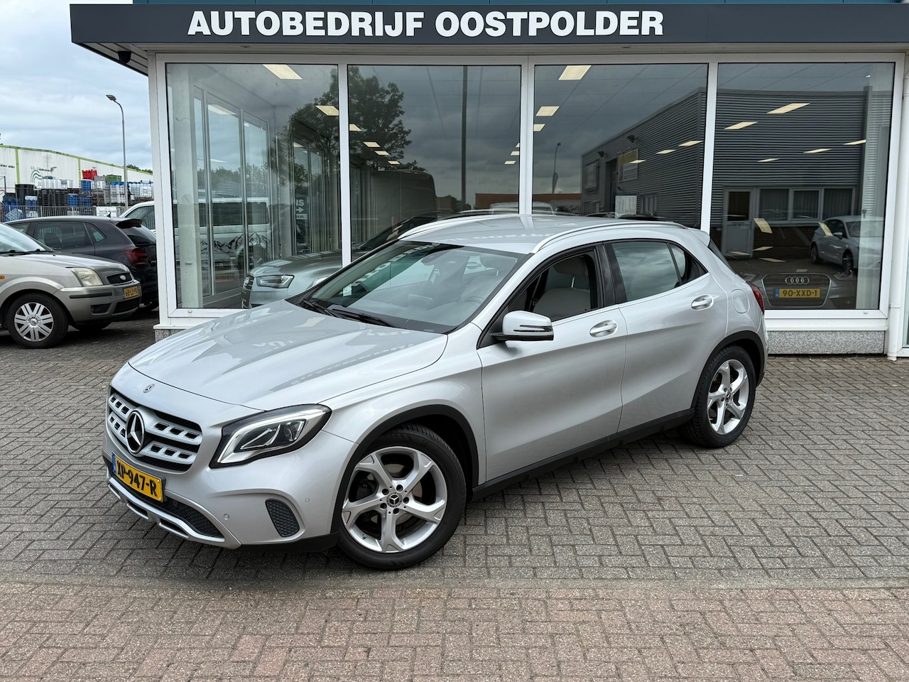 Mercedes-Benz GLA-Klasse - 180 Premium Plus 180 Premium Plus - AutoWereld.nl