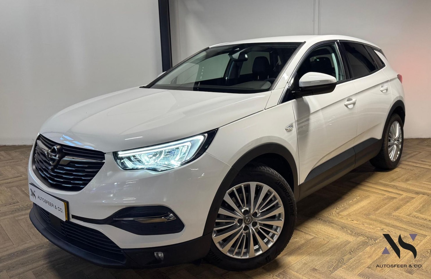 Opel Grandland X - 1.2 Turbo Innovation CAM PDV - AutoWereld.nl