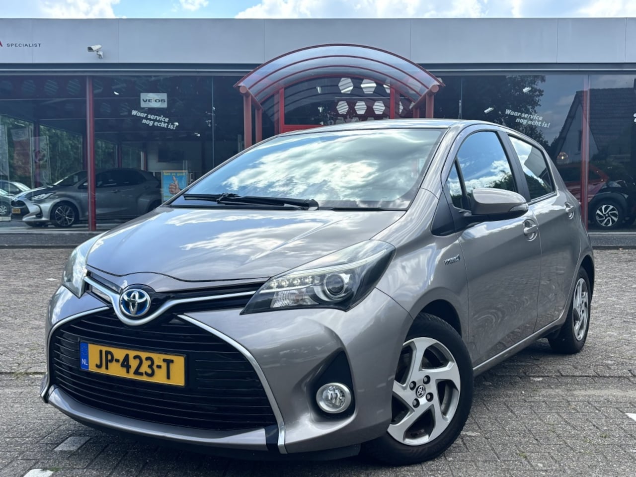 Toyota Yaris - 1.5 Hybrid Lease Automaat | Navigatie | Cruise - AutoWereld.nl