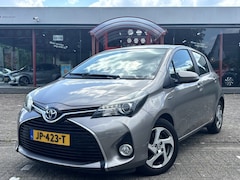Toyota Yaris - 1.5 Hybrid Lease Automaat | Navigatie | Cruise | 15'' Lmv