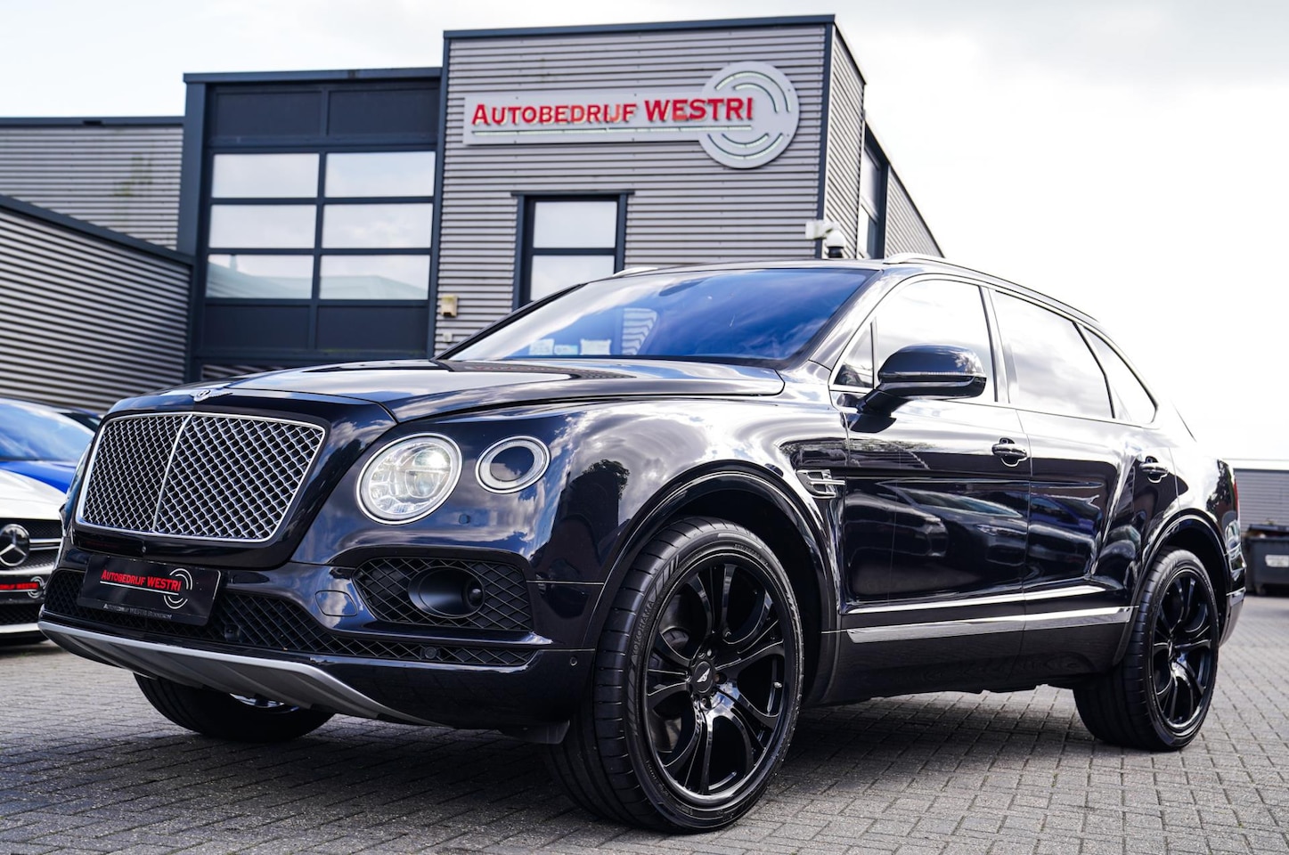 Bentley Bentayga - 6.0 W12 | Massage | Panorama | Luchtvering | Incl 21% BTW | LED | Luxe Leder | Adaptieve C - AutoWereld.nl