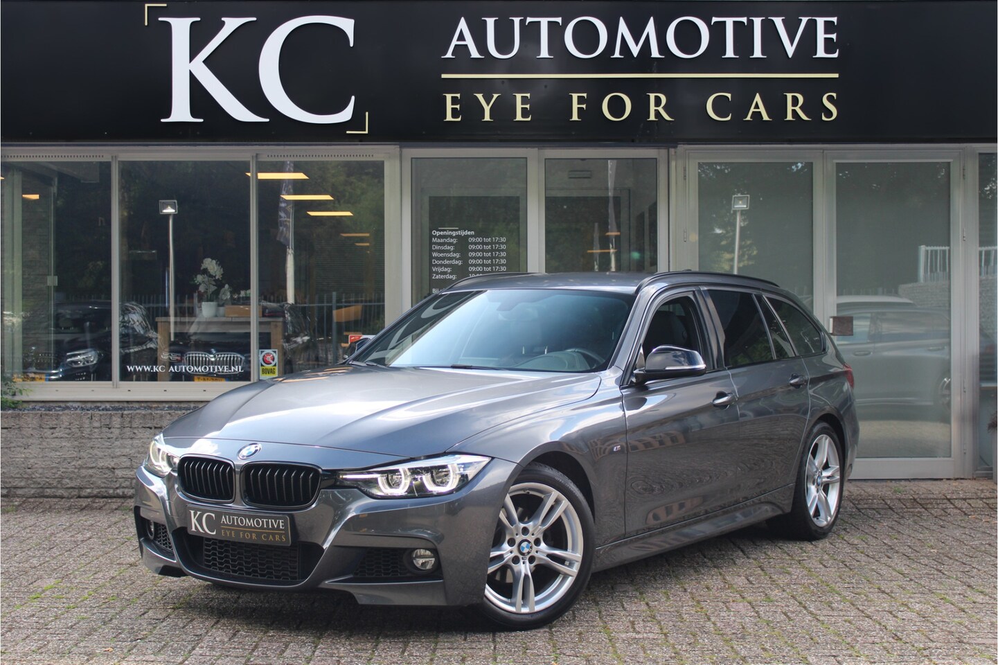 BMW 3-serie Touring - 318i M Sport | Trekhaak | Leder - AutoWereld.nl