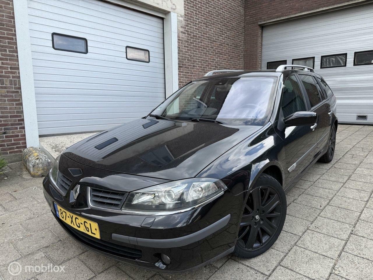 Renault Laguna Grand Tour - 2.0-16V Tech Line 2.0-16V Tech Line - AutoWereld.nl