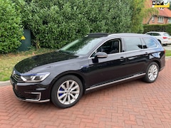 Volkswagen Passat Variant - 1.4 TSI GTE Connected Series Plus panorama dak en virtual cockpit mooie auto