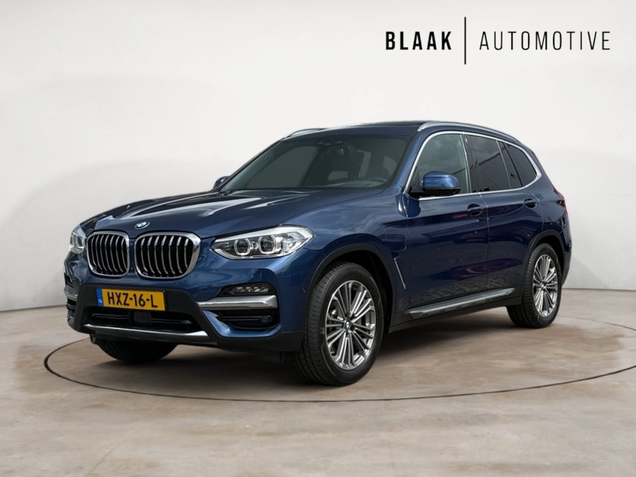 BMW X3 - xDrive30e High Executive | pano | head-up | HK | sportstoelen | - AutoWereld.nl