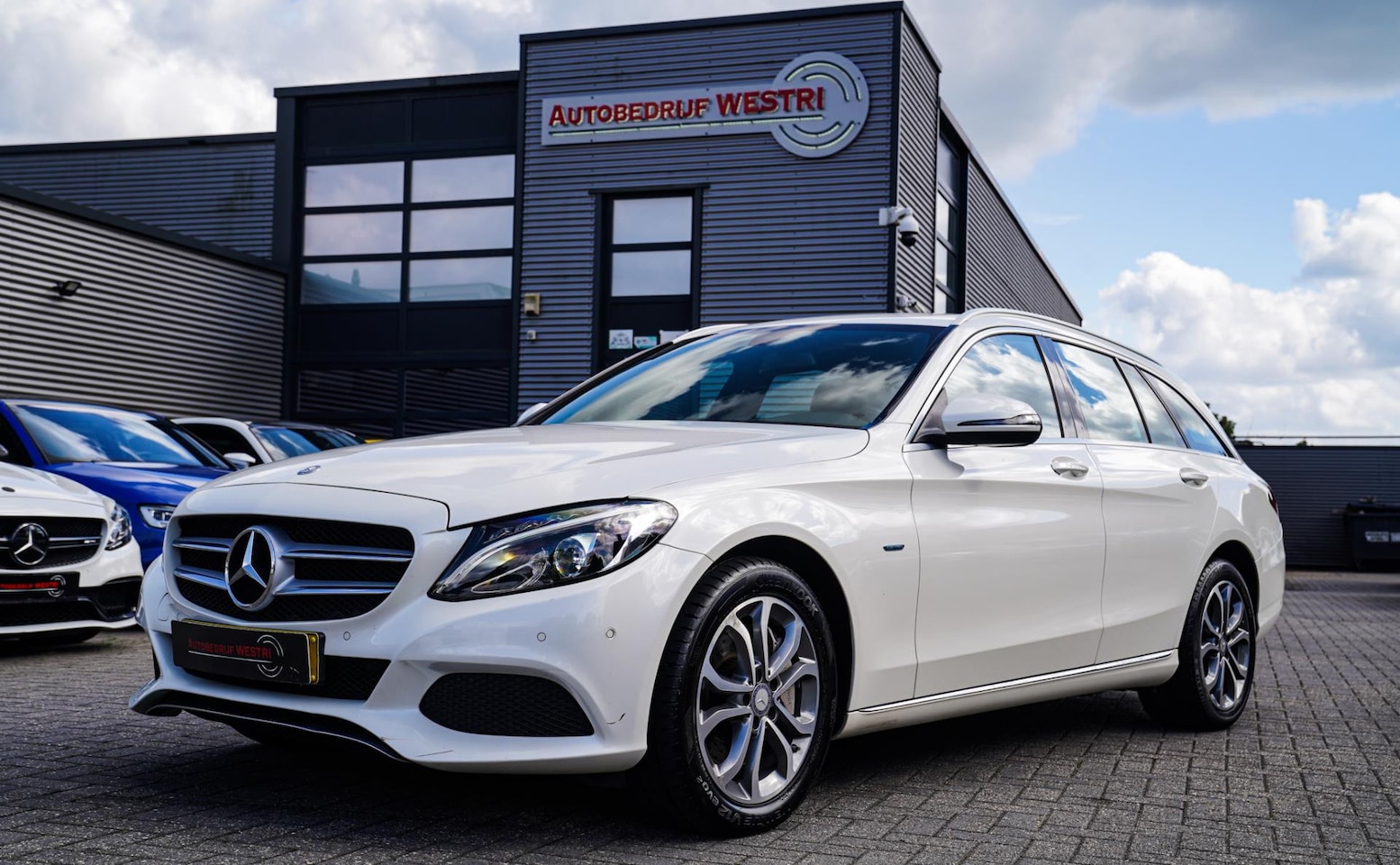 Mercedes-Benz C-klasse Estate - 350 e Lease Edition | Stoelverwarming | Camera | Hybride | Leder/Stof | NAP | - AutoWereld.nl