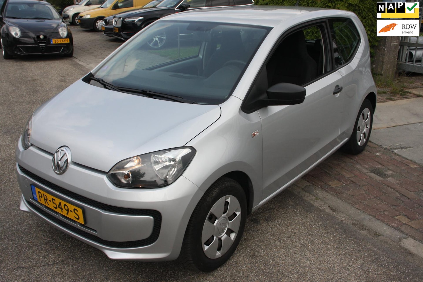 Volkswagen Up! - 1.0 high up! airco! Zeer goed onderhouden! - AutoWereld.nl