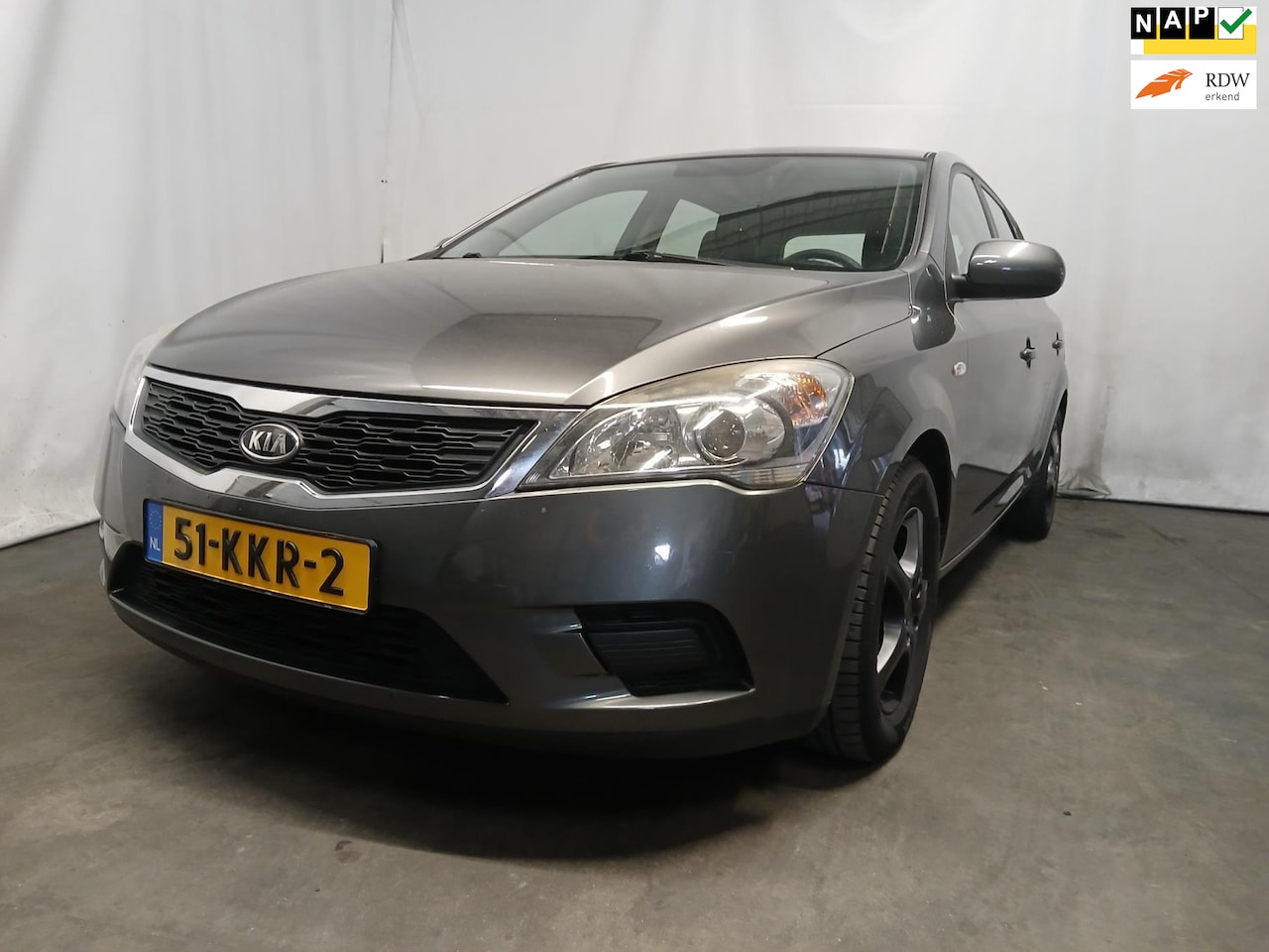 Kia Cee'd - 1.4 CVVT X-tra - Airco - Schade - Koppakking lek - AutoWereld.nl