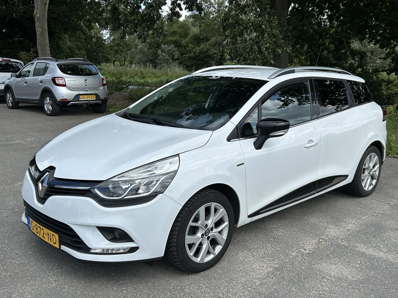 Renault Clio Estate - 0.9 TCe Limited! 127.000km! BJ 11-2019!! - AutoWereld.nl