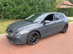 Volkswagen Golf - 1.5 eTSI Life Business automaat 18 inch camera mooie auto