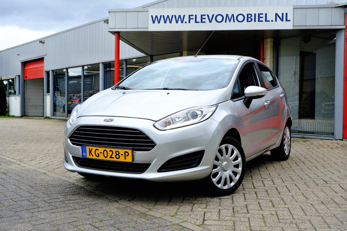 Ford Fiesta - 1.0 Style 5-drs Volleder|Navi|Airco - AutoWereld.nl