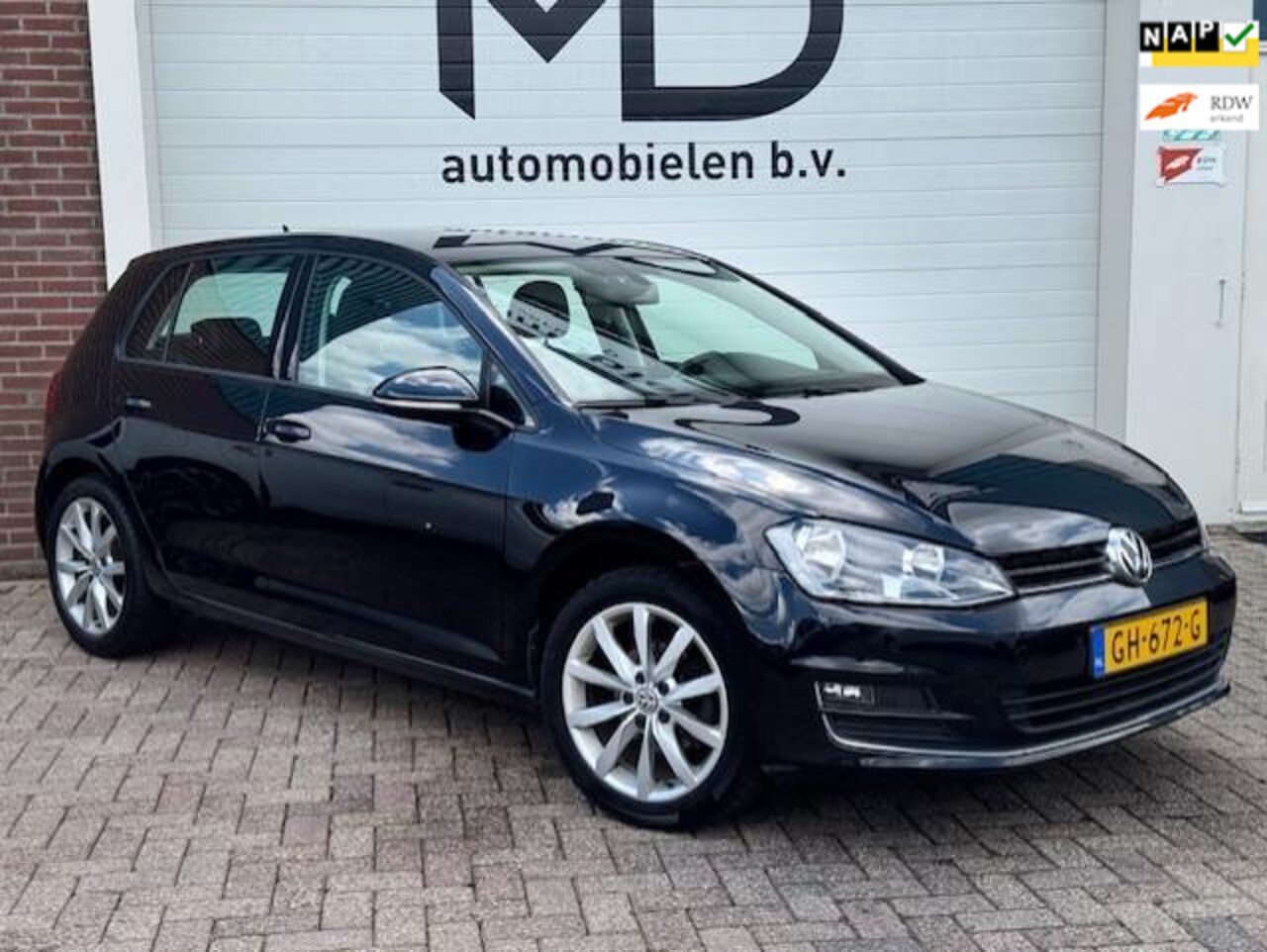 Volkswagen Golf - 1.6 TDI Business Edition R - Camera - Cruise - AutoWereld.nl