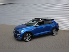Volkswagen T-Roc - 1.5 TSI R-Line DSG (Panodak VirtualCockpit ACC Camera Keyless Trekhaak Full-Led 19InchLMV