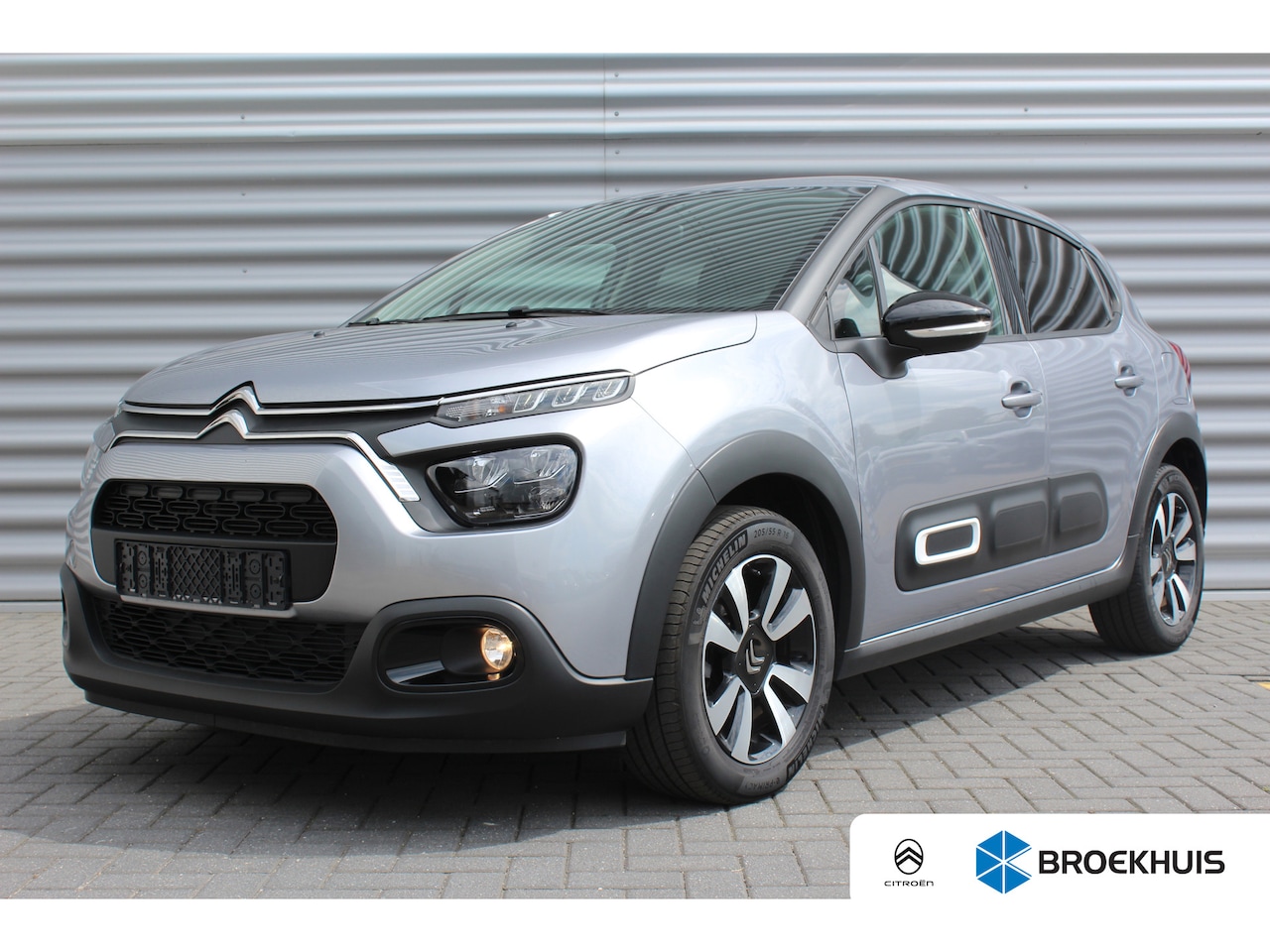 Citroën C3 - Citroën 1.2 PURETECH 110PK SHINE AUTOMAAT / NAVI / CLIMA / LED / PDC / 16" LM  / BLUETOOTH - AutoWereld.nl