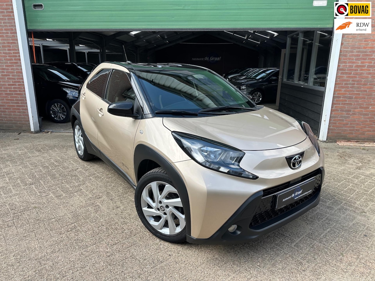 Toyota Aygo X - 1.0 VVT-i S-CVT AUTOMAAT|ACC/CARPLAY/CAMERA| - AutoWereld.nl