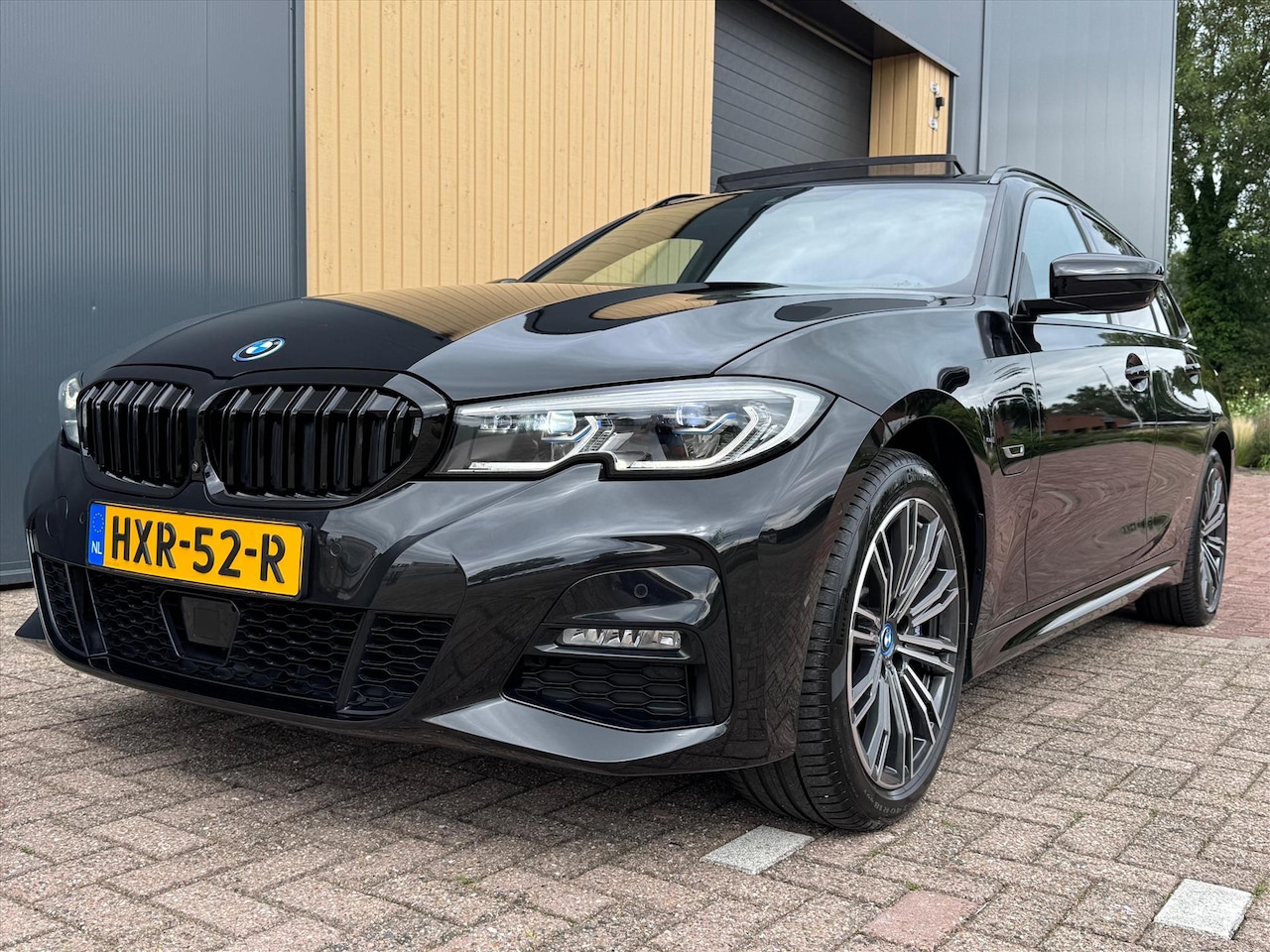 BMW 3-serie Touring - (g21) 330e 292pk xDrive M-Sport | Pano | Trekhaak | Laser | Memory | HUD | ACC | Stoel/Stu - AutoWereld.nl