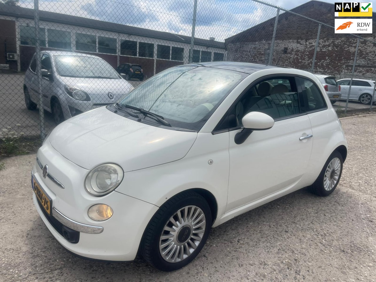 Fiat 500 - 1.2 Lounge AIRCO/panorama - AutoWereld.nl